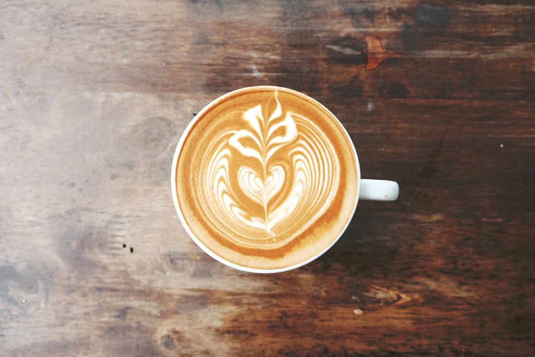 Søt Kaffe: Oppdag Smakene og Teknikker for Den Perfekte Koppen